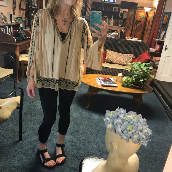 Free People Tops - Free People embroidered top